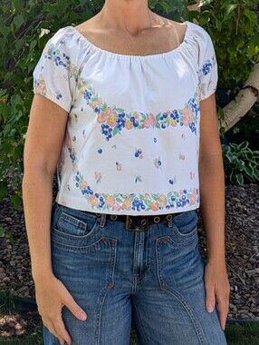 one of a kind POPOVER TOP made from a 1950's tablecloth S